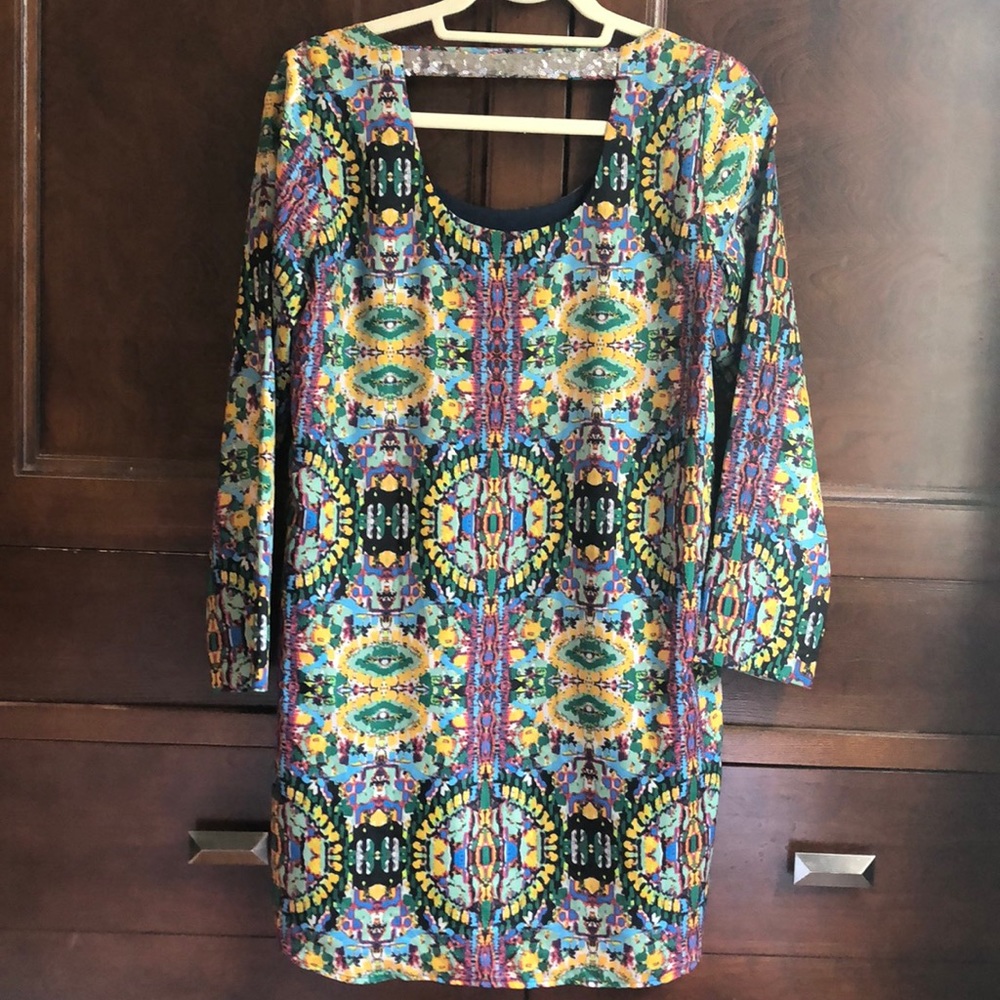 Dress - Picture 2 of 2